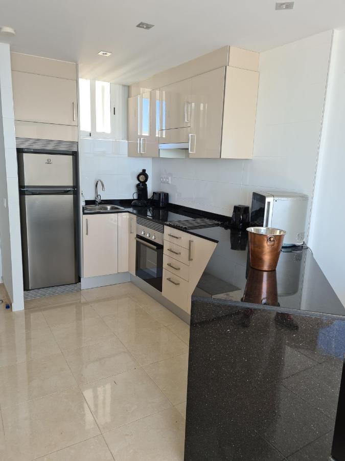 Room In Apartment - 1St Line Top Floor Apartment Carrer del Mar Exterior foto